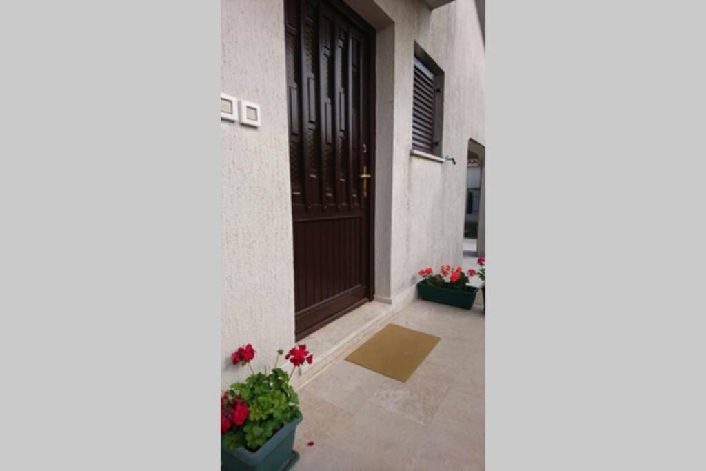 Apartment Vesna For 2, Free Parking And Wi-Fi PUY 외부 사진